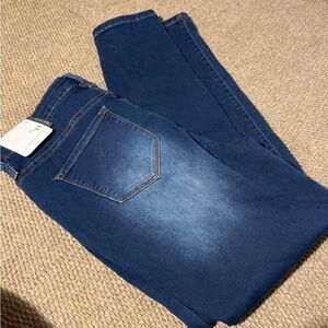 SOLD KanCan High Rise Super Skinny Jean 15/31